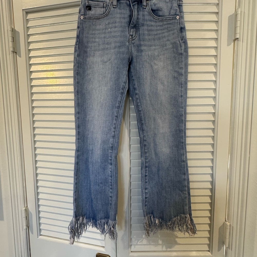 KanCan Light Blue Frayed Hem Cropped Jeans Sz 24